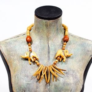 VTG 80's Safari Wood Elephant Necklace